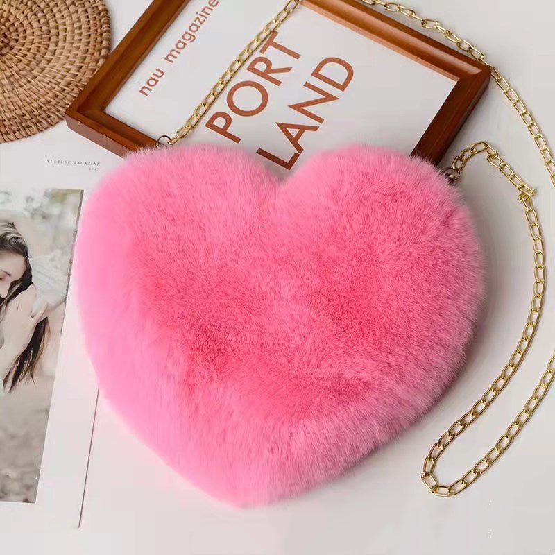 Bolsa de Pelúcia em Formato de Coração com Corrente — Fofa, Elegante e Cheia de Personalidade - fardyStore