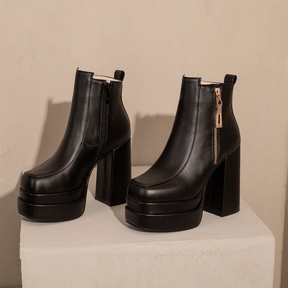 Bota Ankle Feminina Bico Quadrado com Salto Grosso Estilo Europeu e Americano - fardyStore